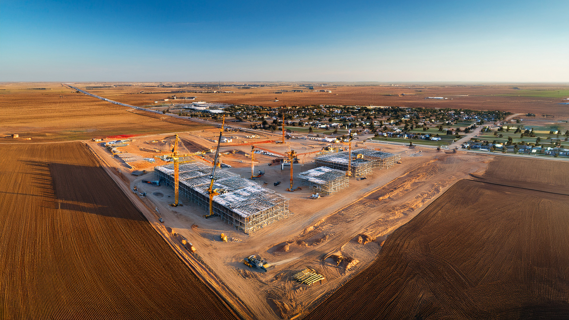 Le fabbriche che tornano a casa